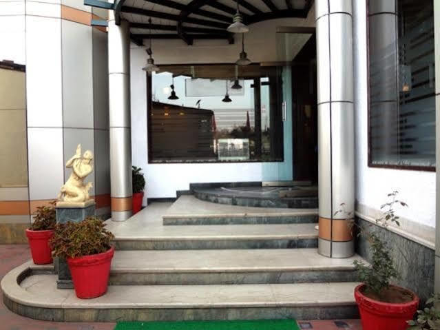 Hotel Airport Residency 아흐메다바드 외부 사진